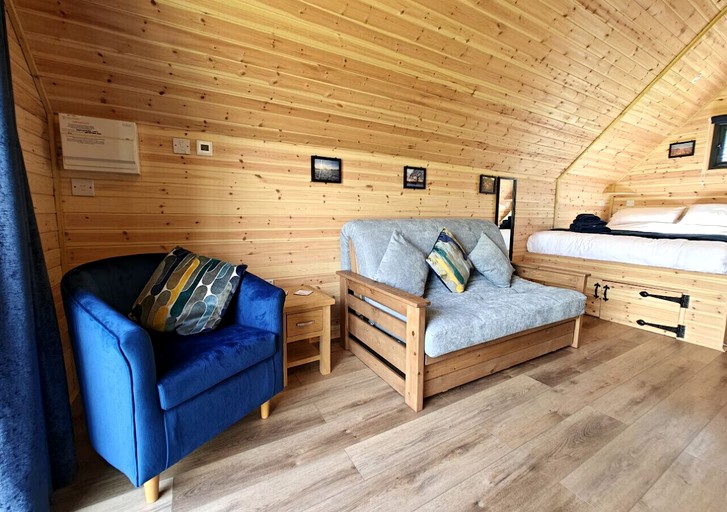 Cabins (United Kingdom, Laughton, East Sussex)