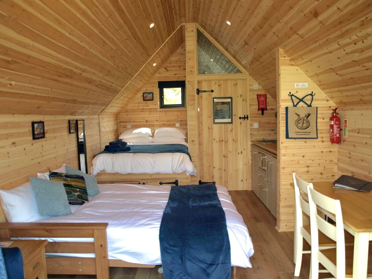 Luxurious Studio Cabin for a Peaceful Countryside Escape in Rural Sussex, England