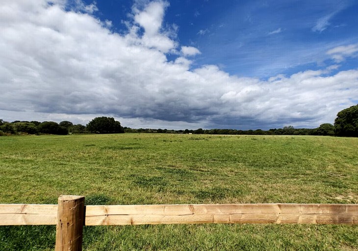 Cabins (United Kingdom, Laughton, East Sussex)