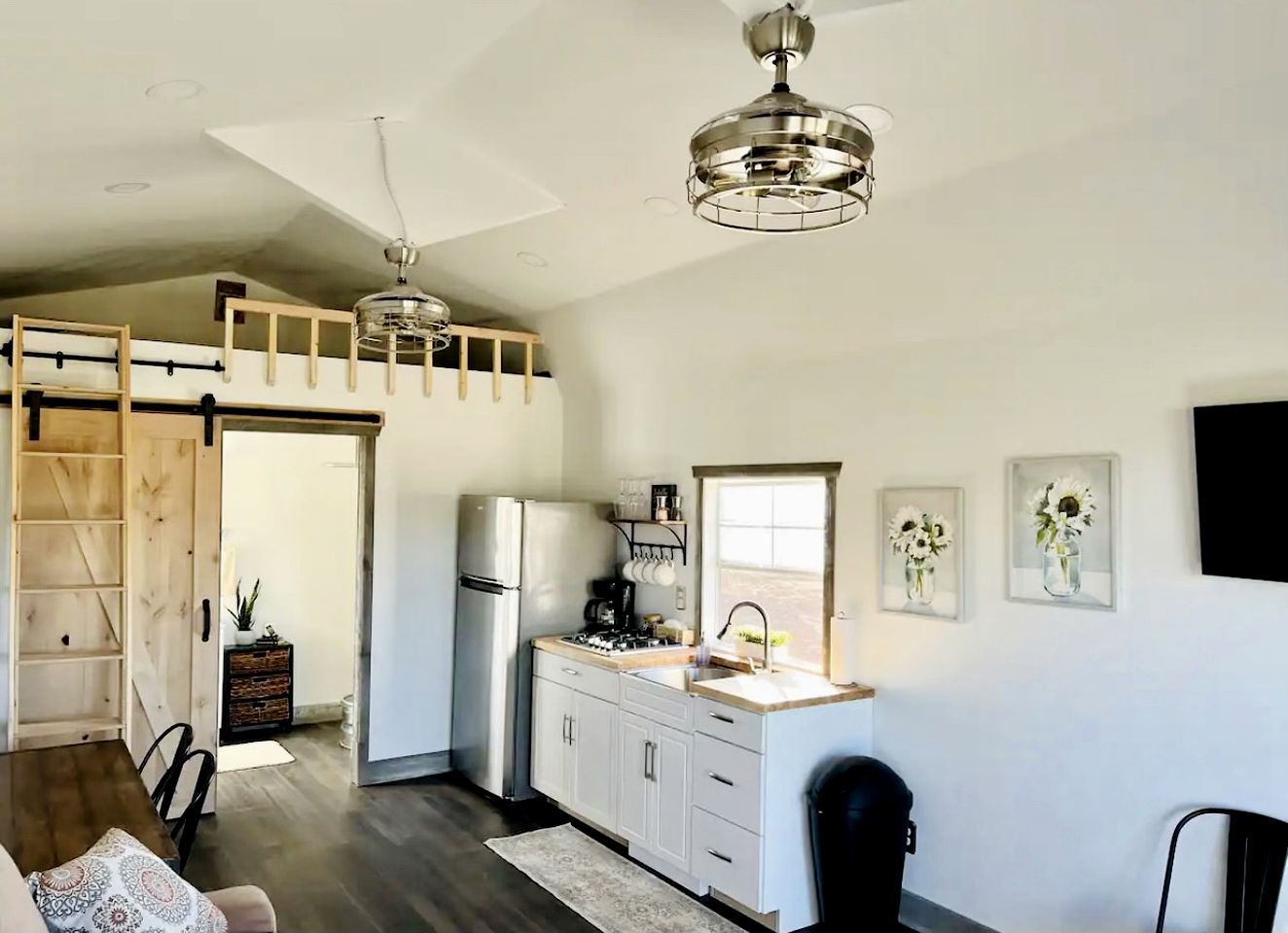 Secluded Tiny House with Fire Pit and Lovey Views in Ash Fork, Arizona