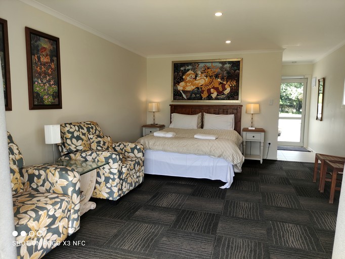 Cottages (New Zealand, Cambridge, Waikato)