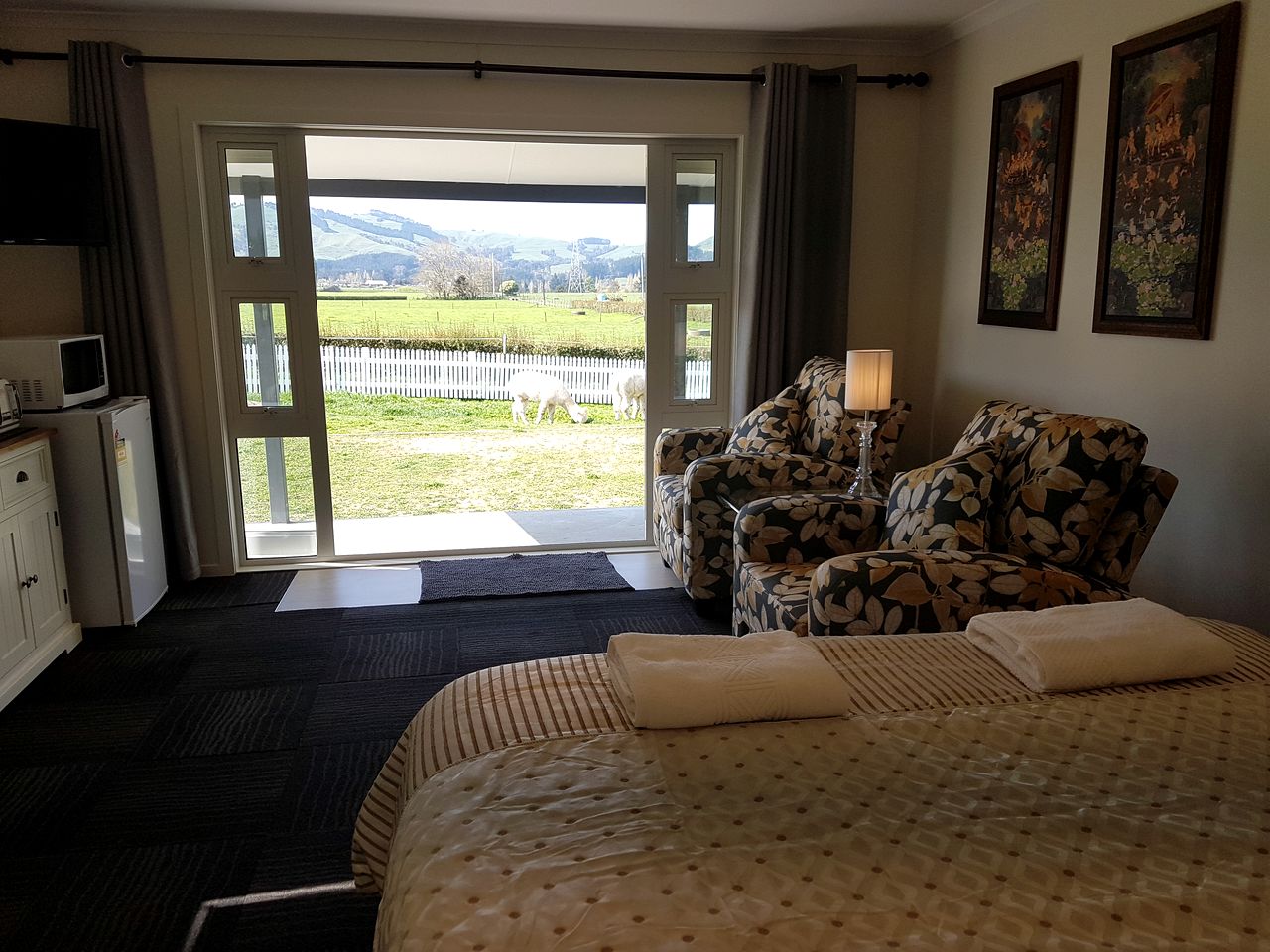 Peaceful Cottage with Idyllic Sunset Views in Cambridge, Waikato