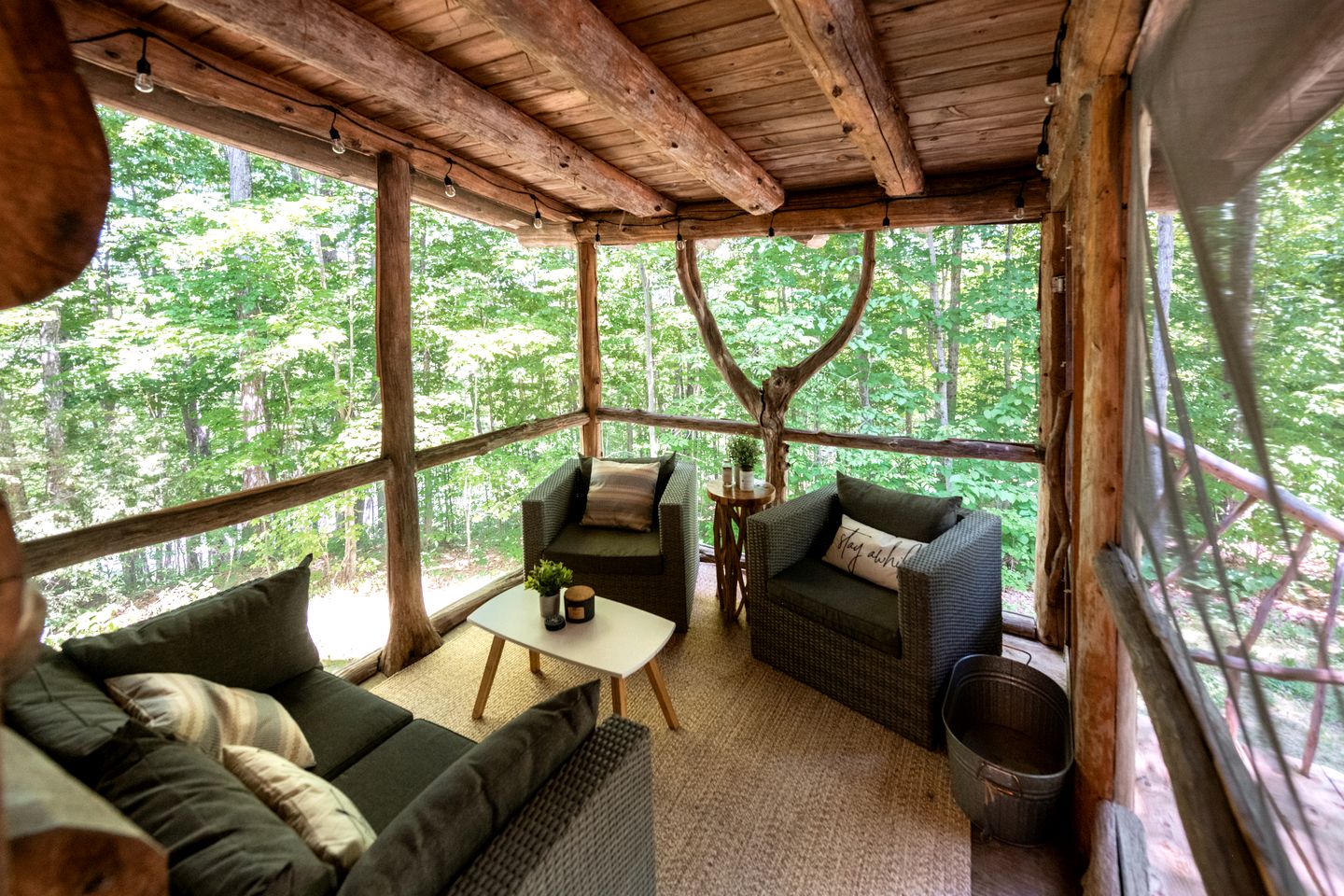 Spectacular Cabin Amazing for a Luxury Vacation in Gooderham, Ontario