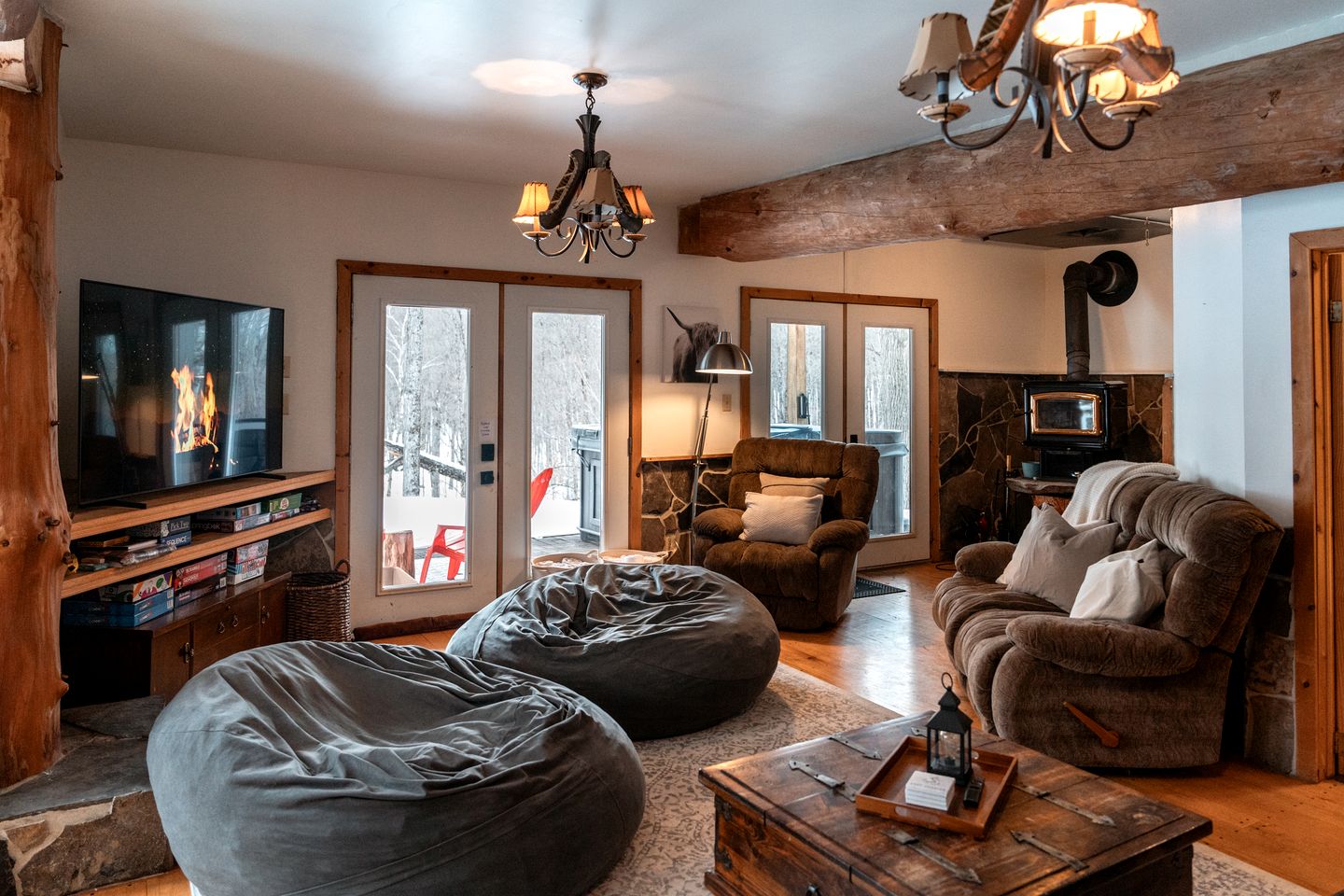 Spectacular Cabin Amazing for a Luxury Vacation in Gooderham, Ontario