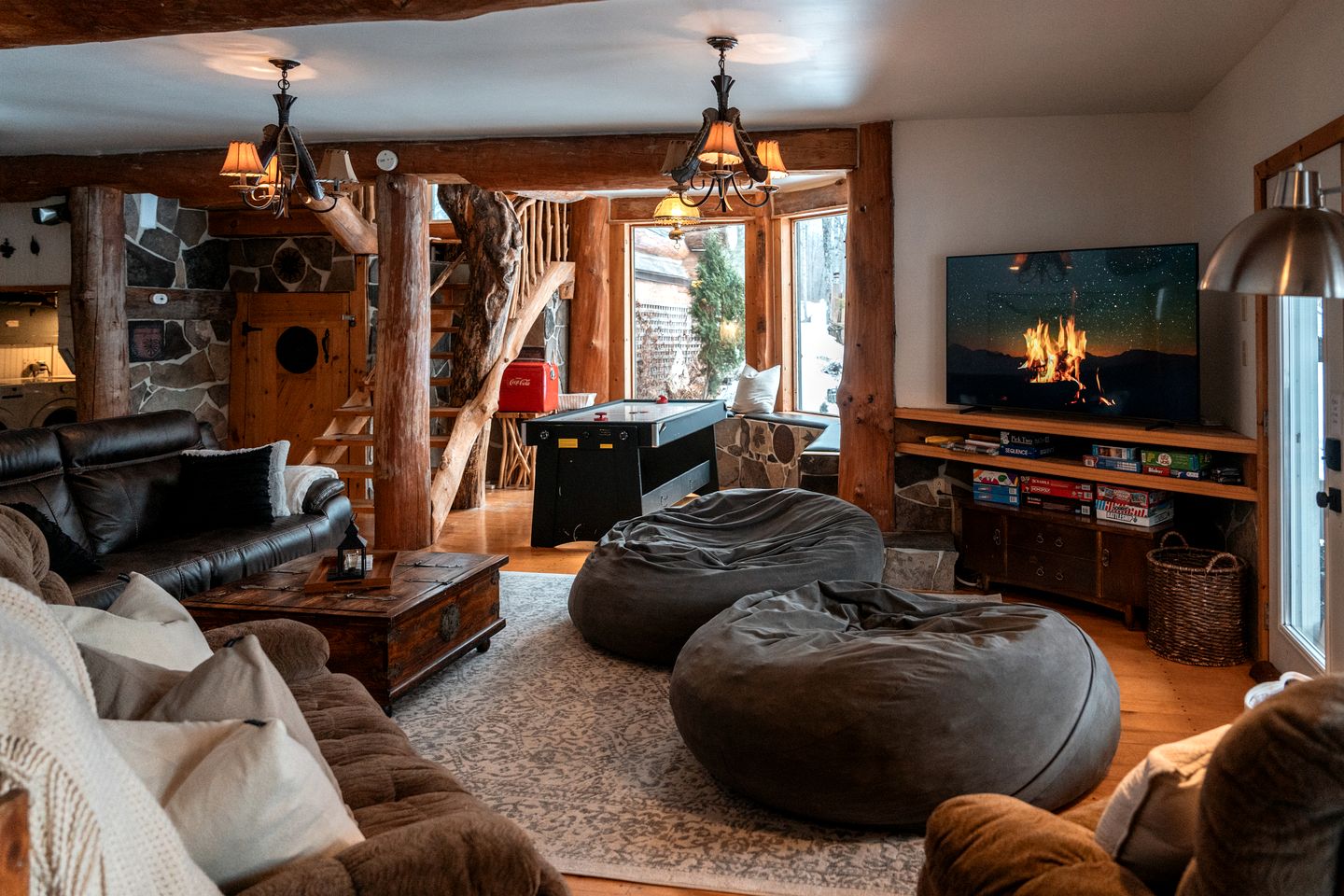 Spectacular Cabin Amazing for a Luxury Vacation in Gooderham, Ontario