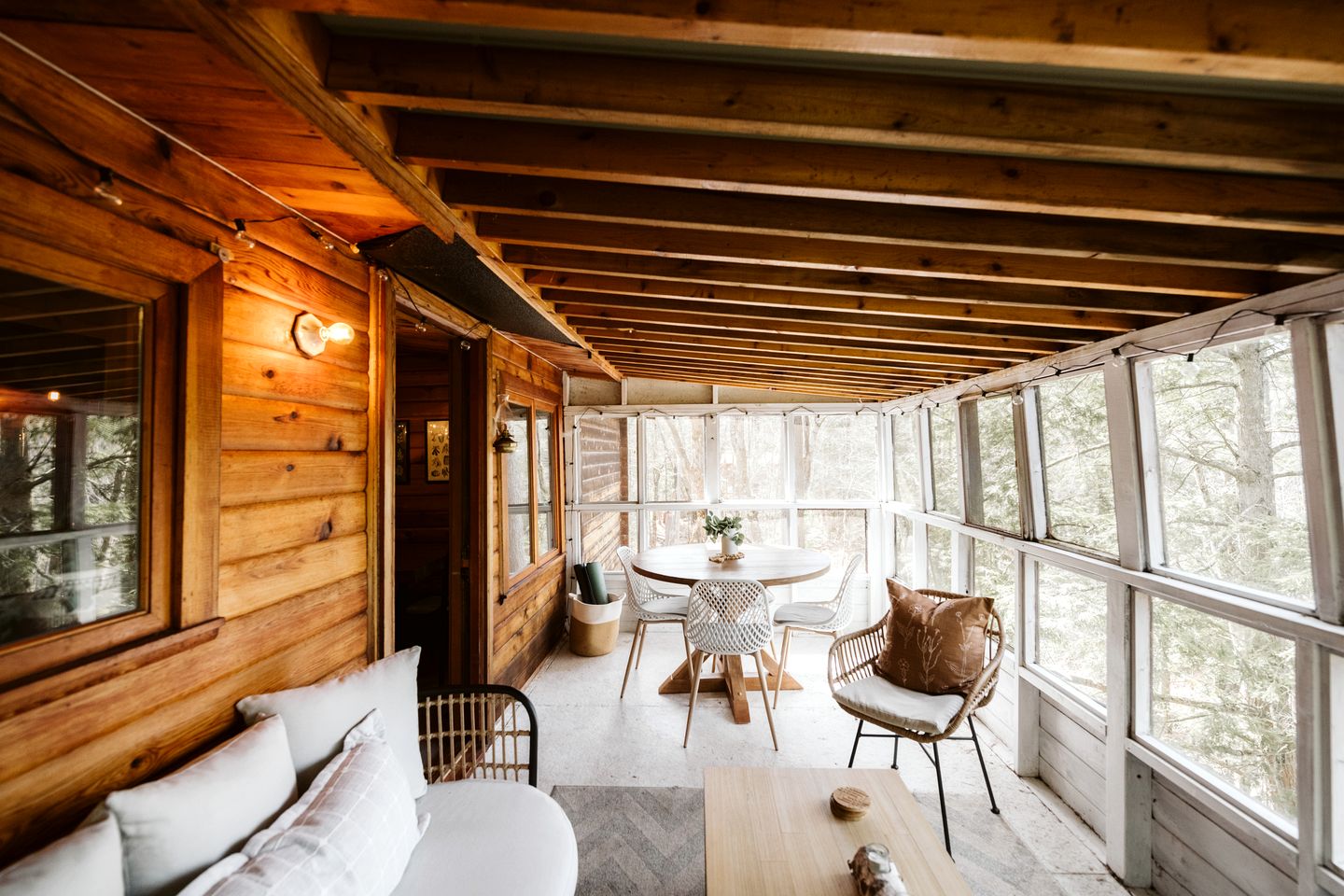 Pet-Friendly Cabin Fully Renovated in Gooderham, Ontario