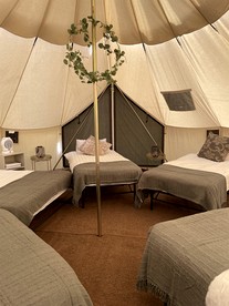 Spacious Comfy Bell Tent Perfect for Groups in Nottingham, England - Photo 2