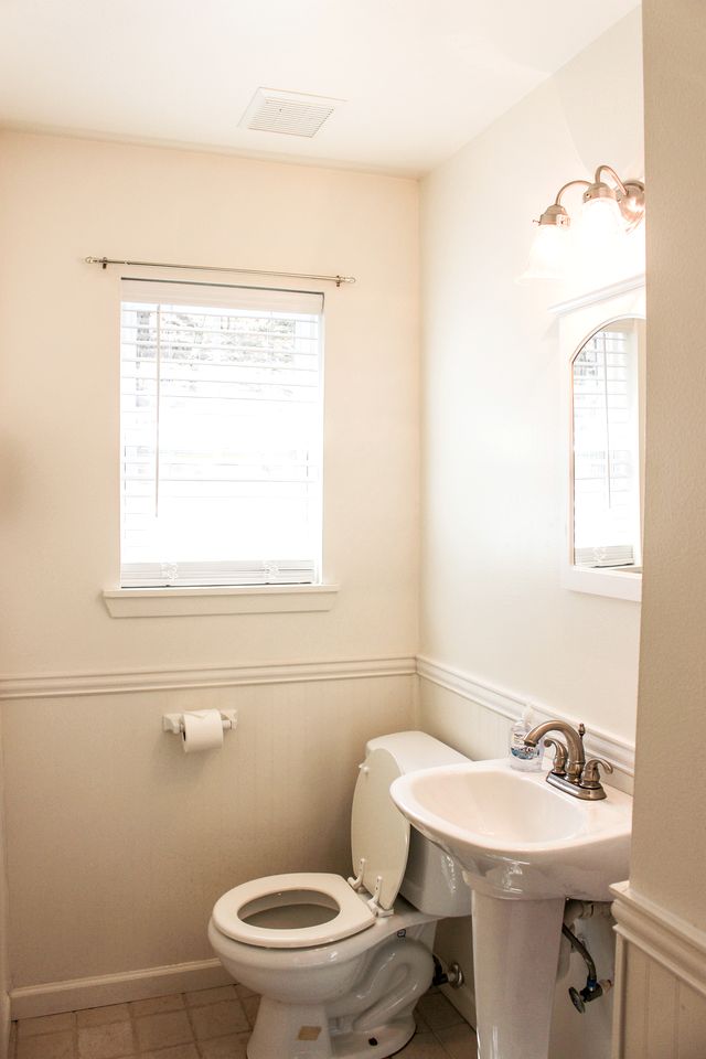 Group Cabin with Kayaks and Foosball Table in La Grange, Texas