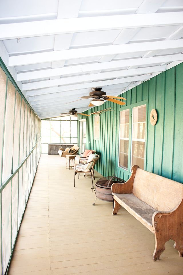 Group Cabin with Kayaks and Foosball Table in La Grange, Texas