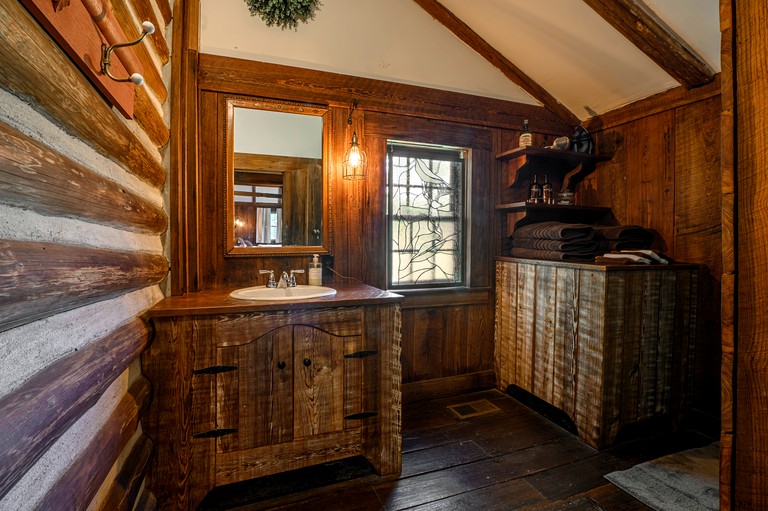 Cabins (United States of America, Claxton, Georgia)