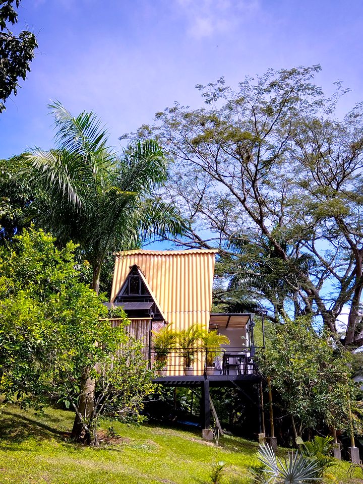 Fantastic A-Frame with Wonderful Mountain Views in Colombia
