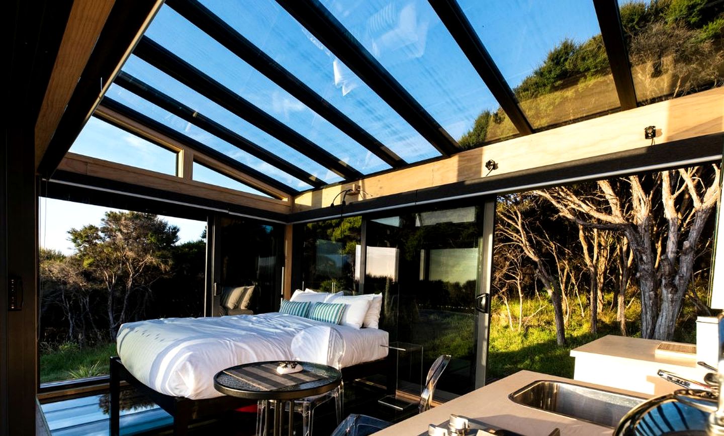 Beautiful Pod with Breathtaking Farm and Sunset Views in Canterbury