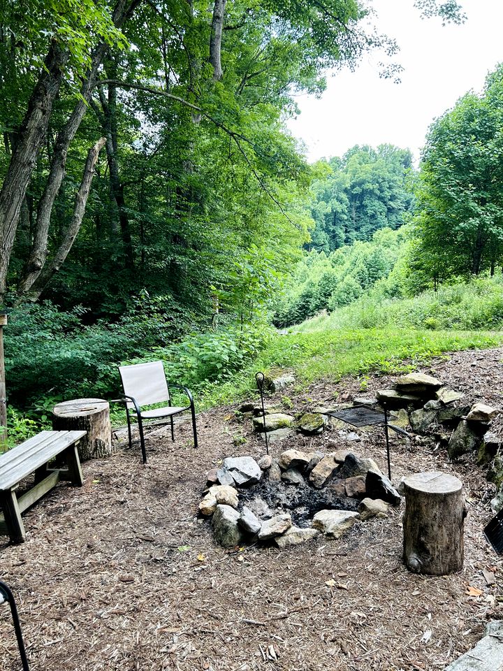 Off Grid Tiny Cabin Ideal for Couples in Burnsville, North Carolina