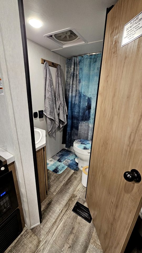 Amazing Camper Fully Equipped in Tampa, Florida