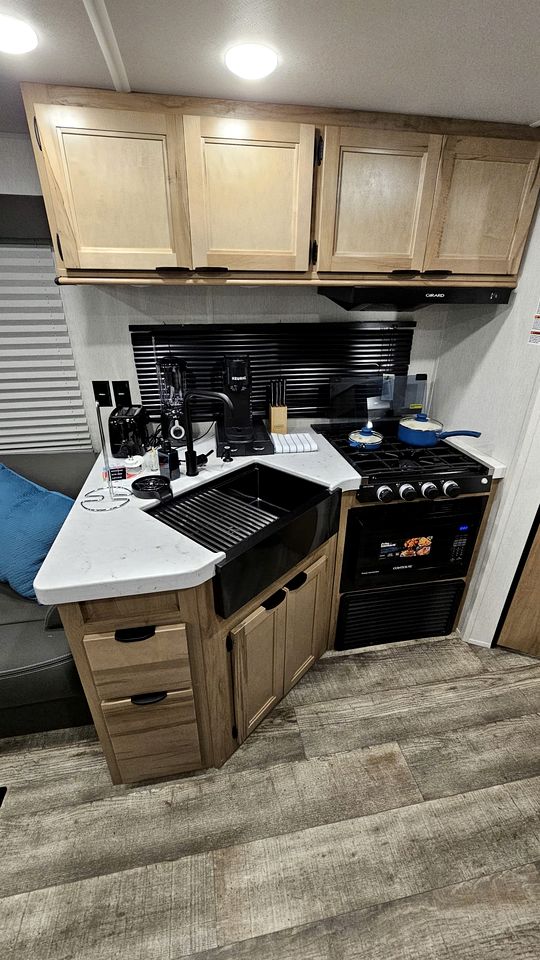 Amazing Camper Fully Equipped in Tampa, Florida