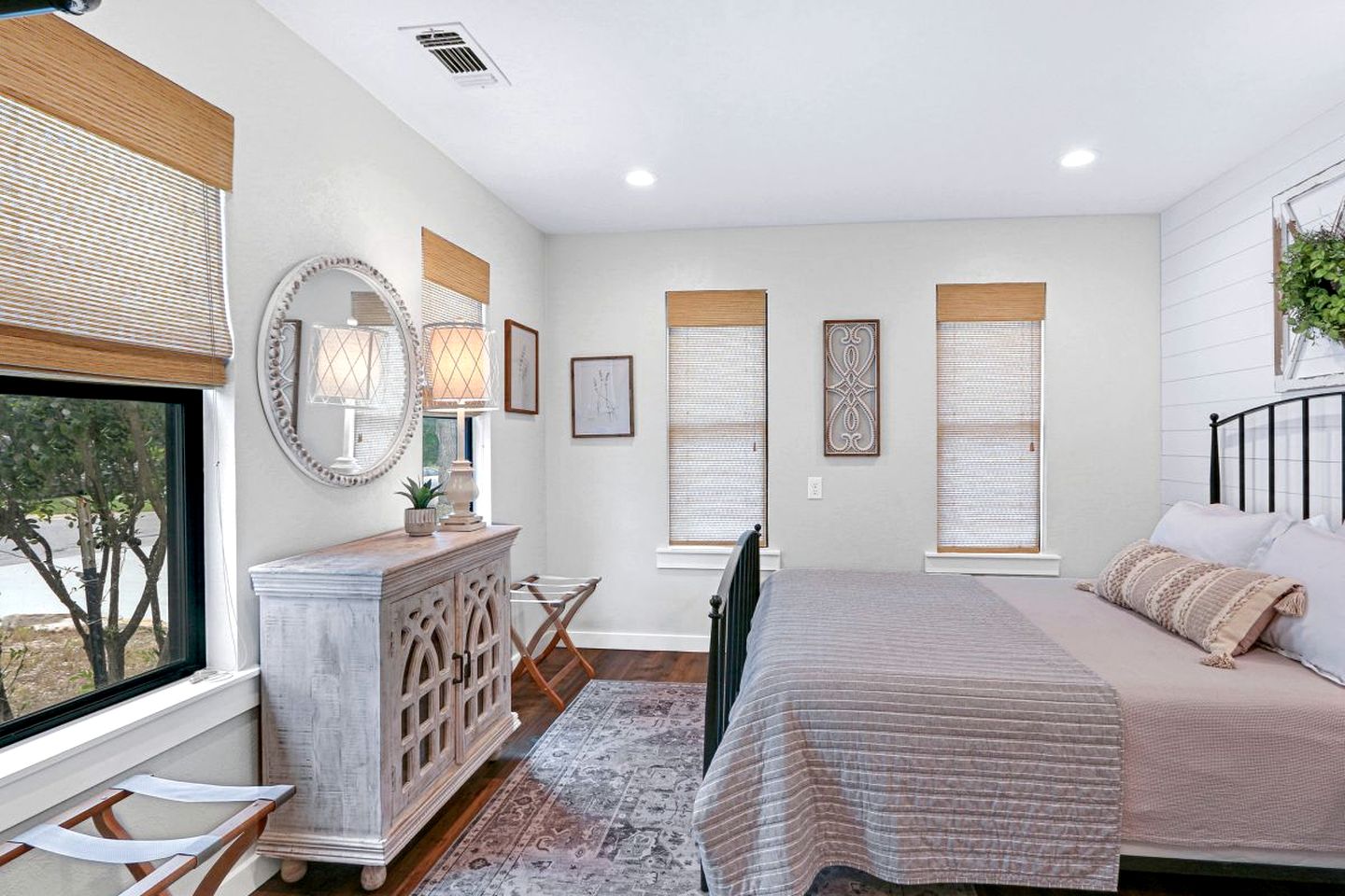 Luxurious Rental with Private Yard and BBQ in Wimberley, Texas