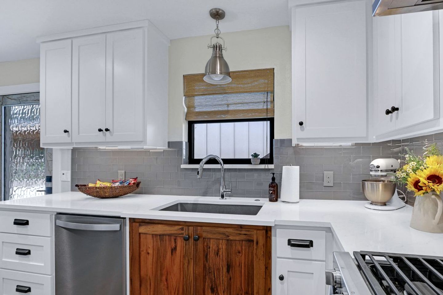 Luxurious Rental with Private Yard and BBQ in Wimberley, Texas