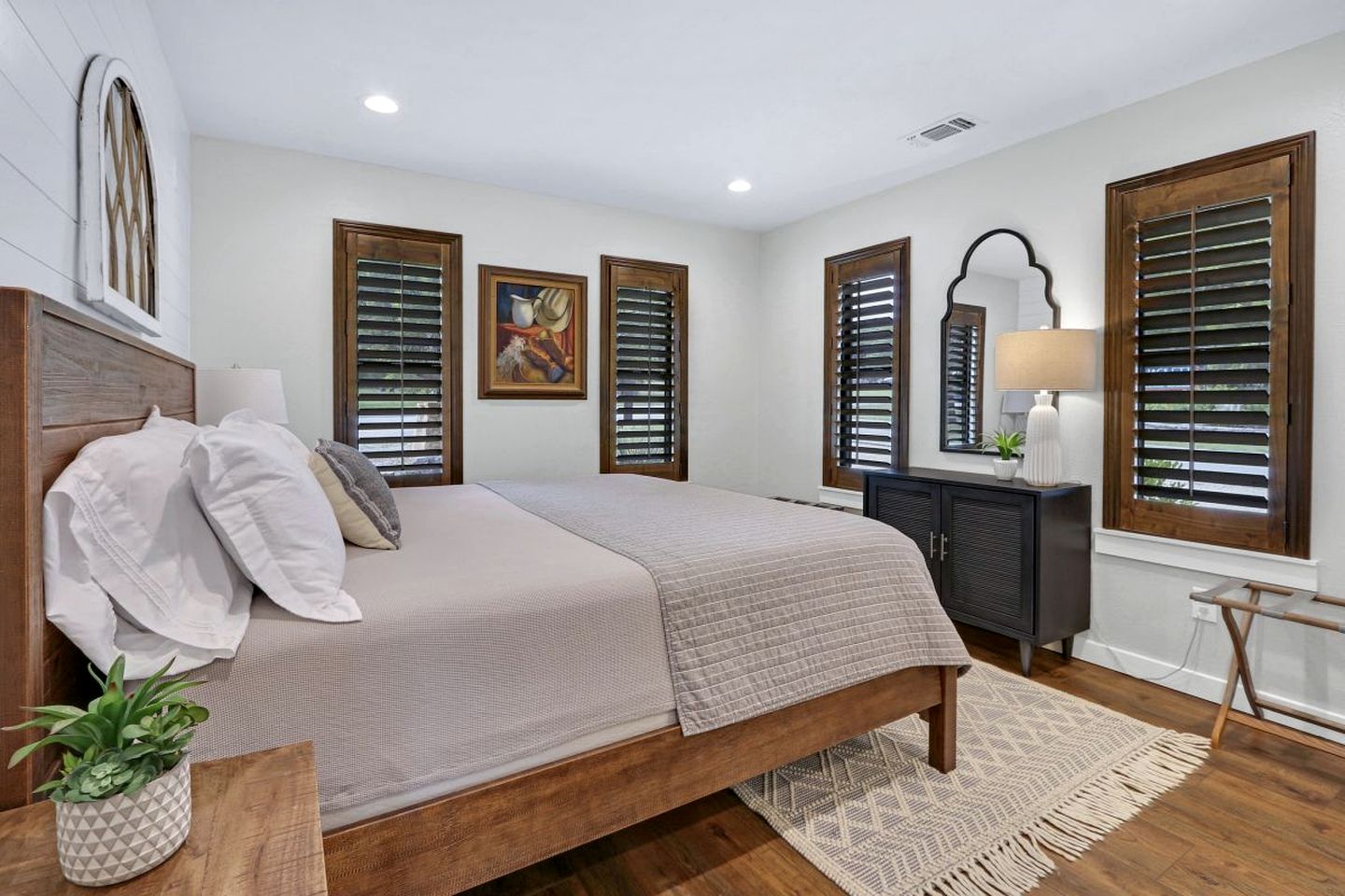 Luxurious Rental with Private Yard and BBQ in Wimberley, Texas