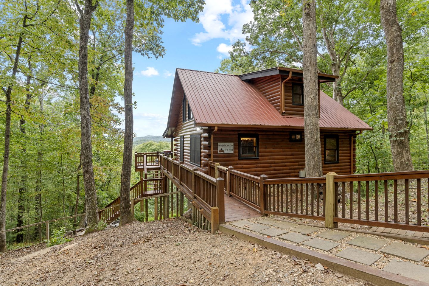 Secluded Cabin in the Woods with Hot Tub and Fire Pit in Blue Ridge, Georgia