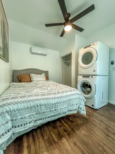 Tiny Houses (United States of America, West Lake Hills, Texas)