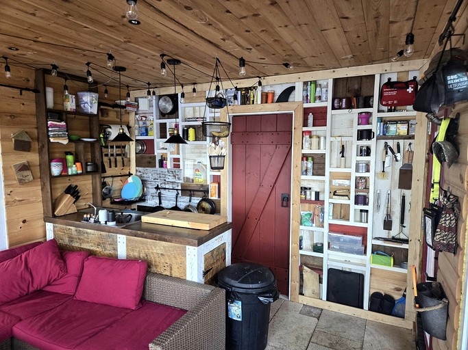 Cabins (Canada, Angus, Ontario)