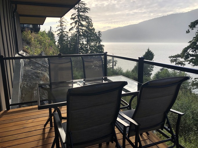 Waterfront Cottage Great fro Water Activities in British Columbia