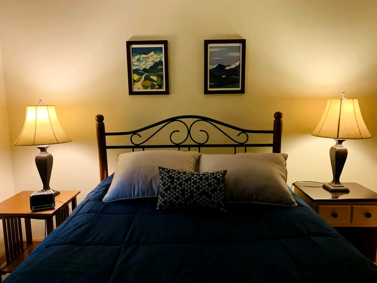 Lake Cabin with Hot-Tub and Deck in Pennsylvania