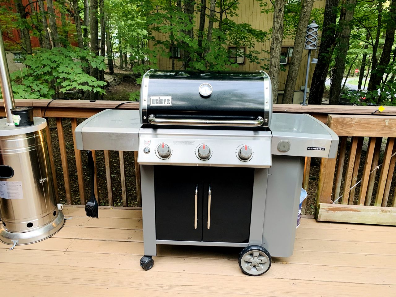 Lake Cabin with Hot-Tub and Deck in Pennsylvania