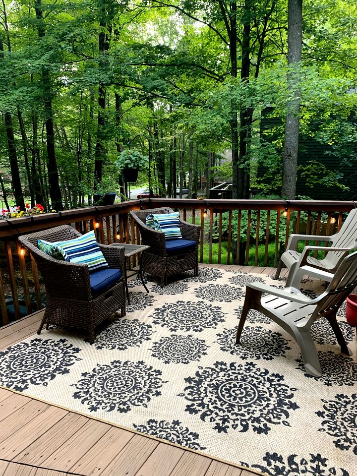 Lake Cabin with Hot-Tub and Deck in Pennsylvania