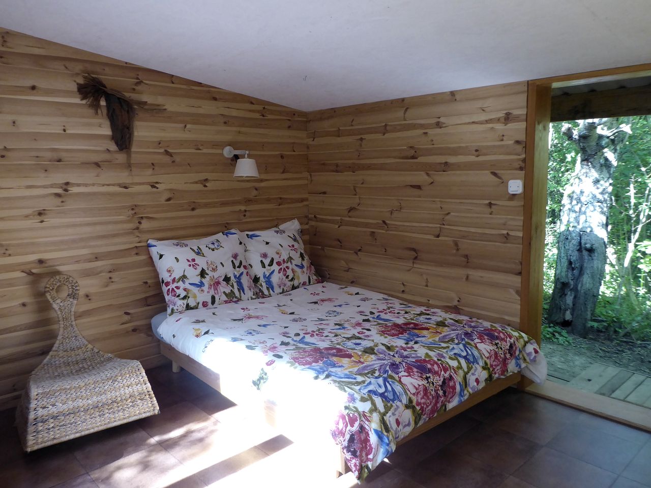 Quaint Cottage with Sauna Nestle into the Woods in Poland