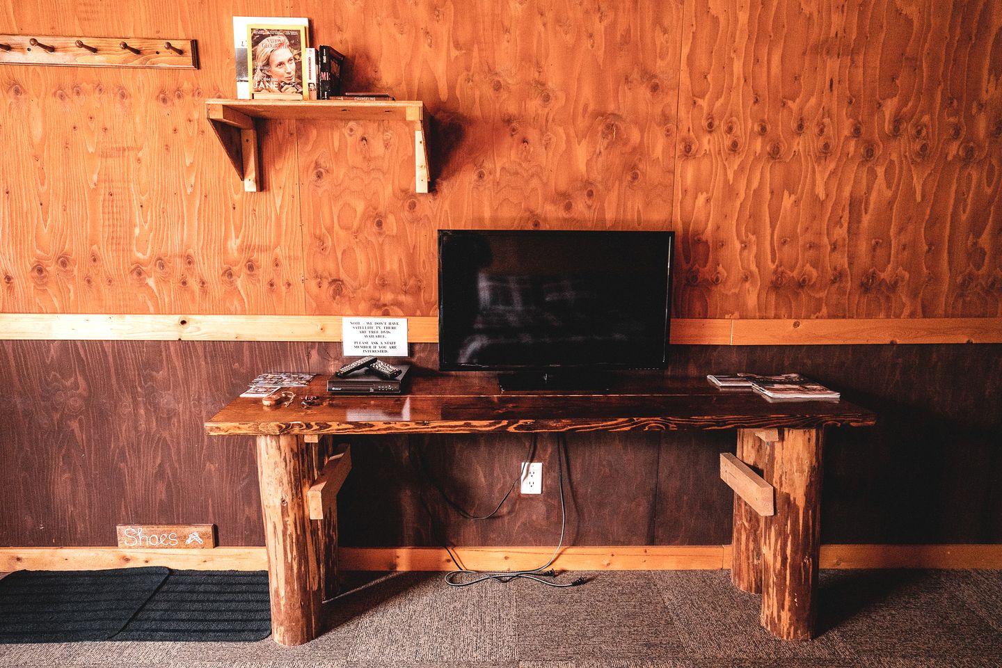 Wooden Cabins Well Equipped with Mountain Views in British Columbia