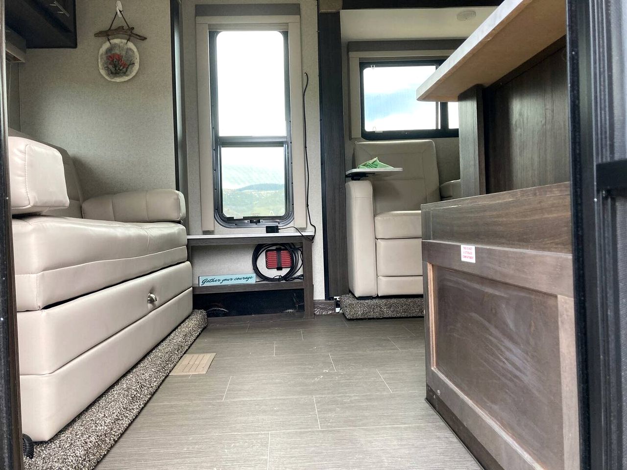 Tiny Caravan Great for Couples with Landscape Views in Idaho