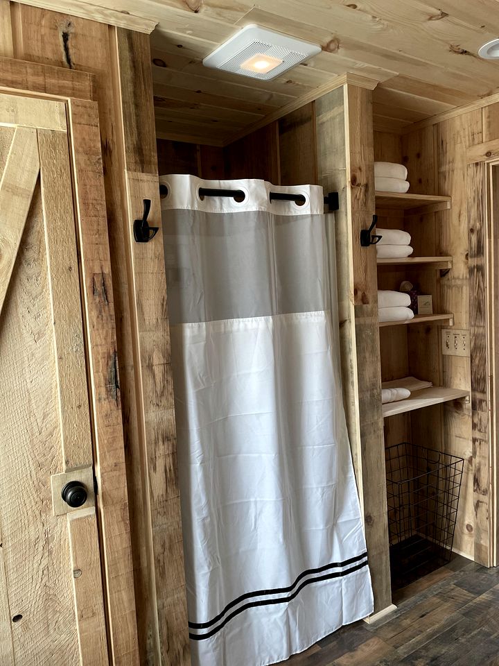Quaint Cute Cabin Incredible for a Couples Escape in Virginia