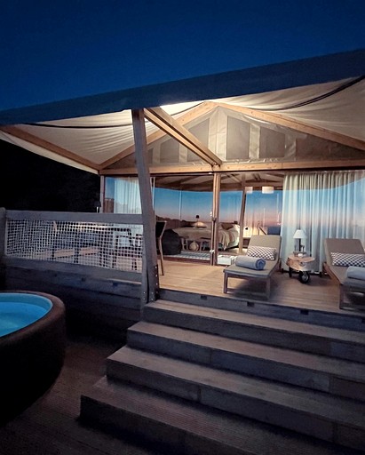 Tented Cabins (Italy, Montorgiali, Toscana)