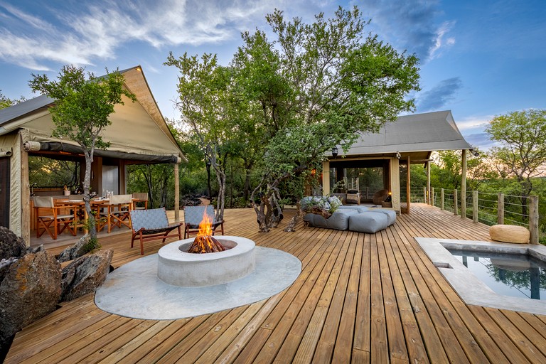 Breathtaking Safari Tent with Idyllic Outdoor Living Space in South Africa