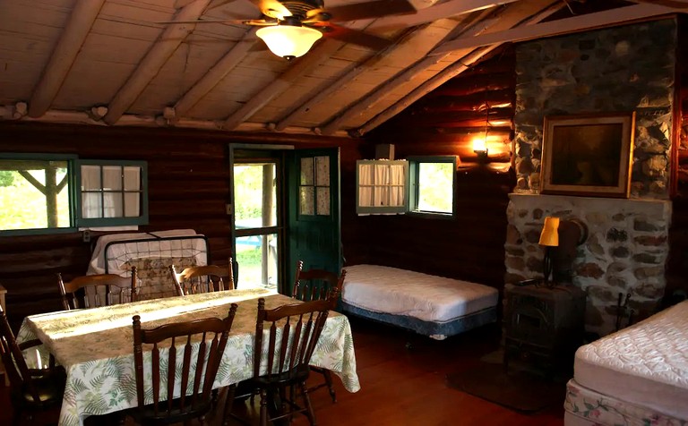 Cabins (United States of America, Hector, New York)