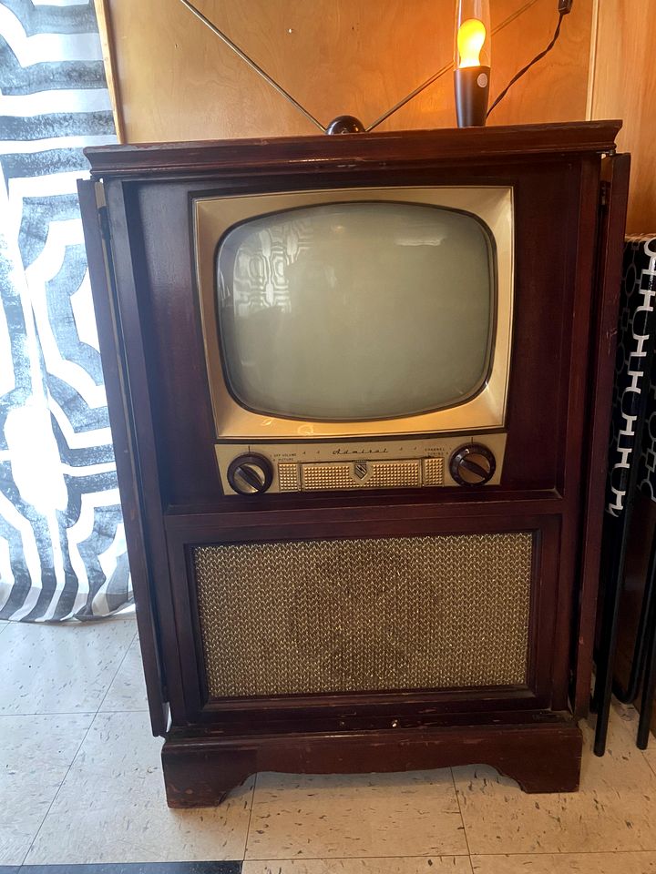 Unique Vintage Airstream Fully Restored in Texas