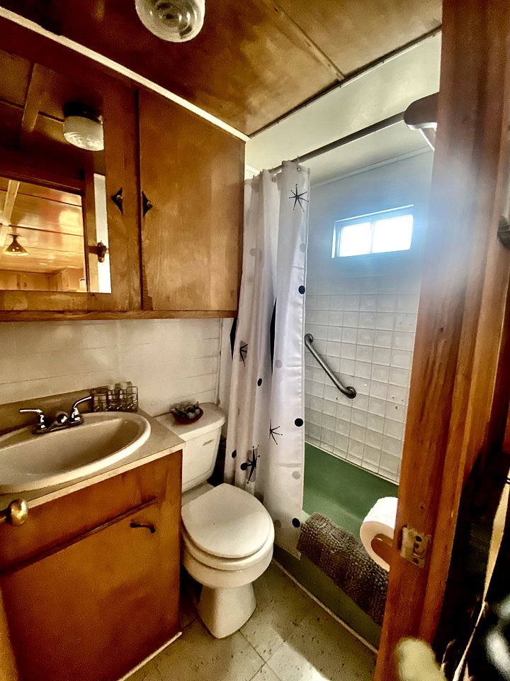 Unique Vintage Airstream Fully Restored in Texas