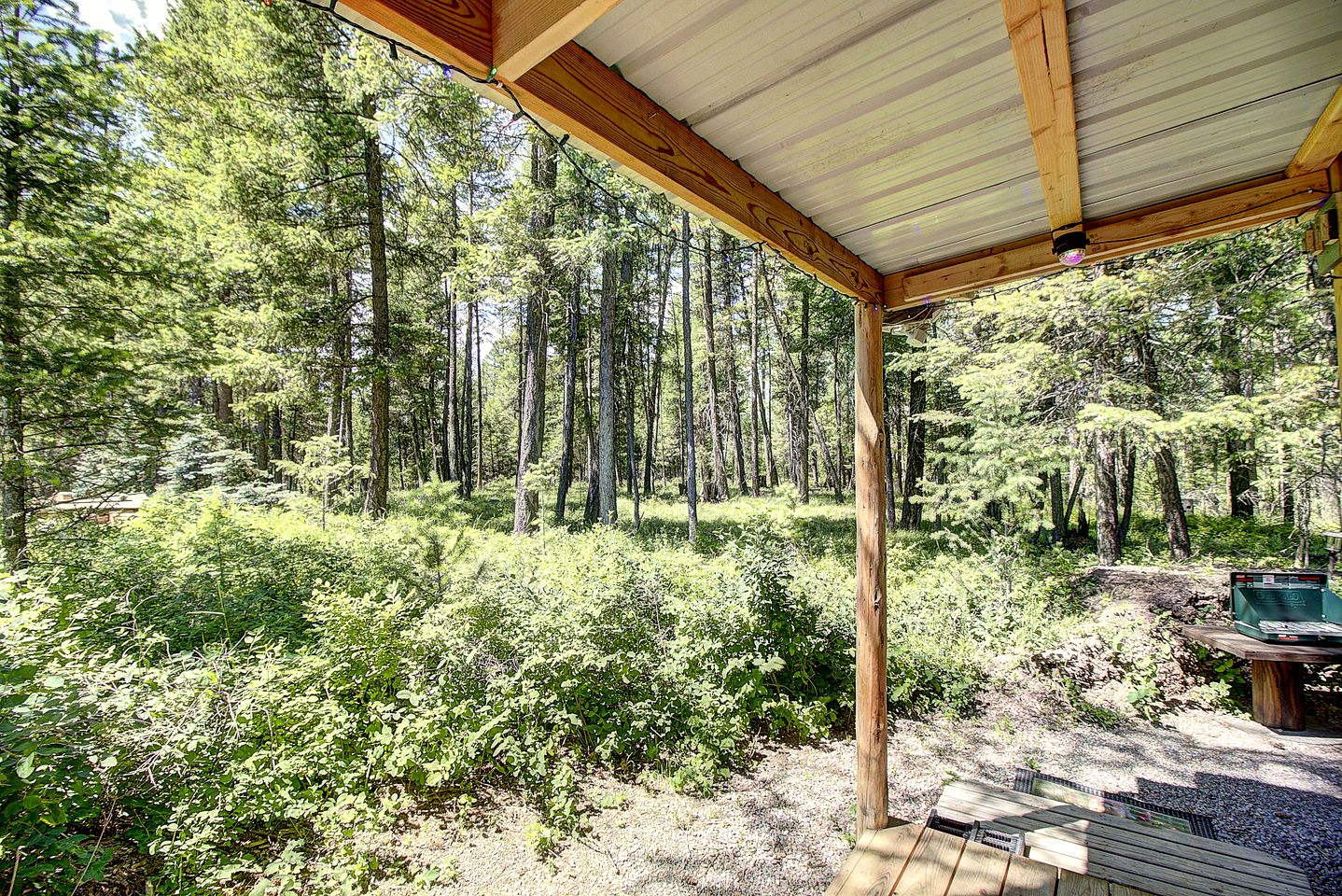 Rustic Cozy Camper Well Equipped Great for Nature Lovers in Montana