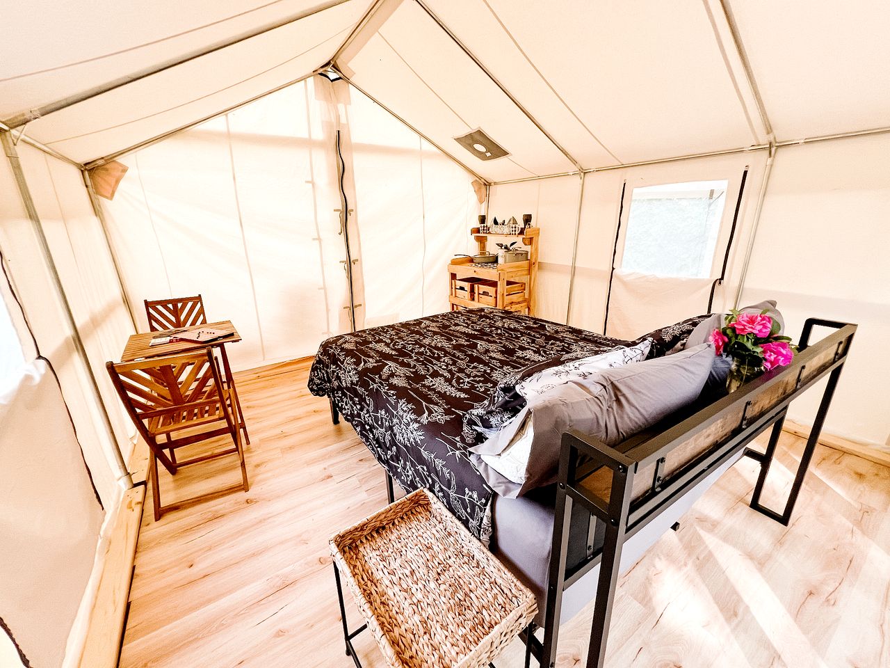 Relaxing Glamping Tents Amazing for an Unforgettable Experience in New Brunswick