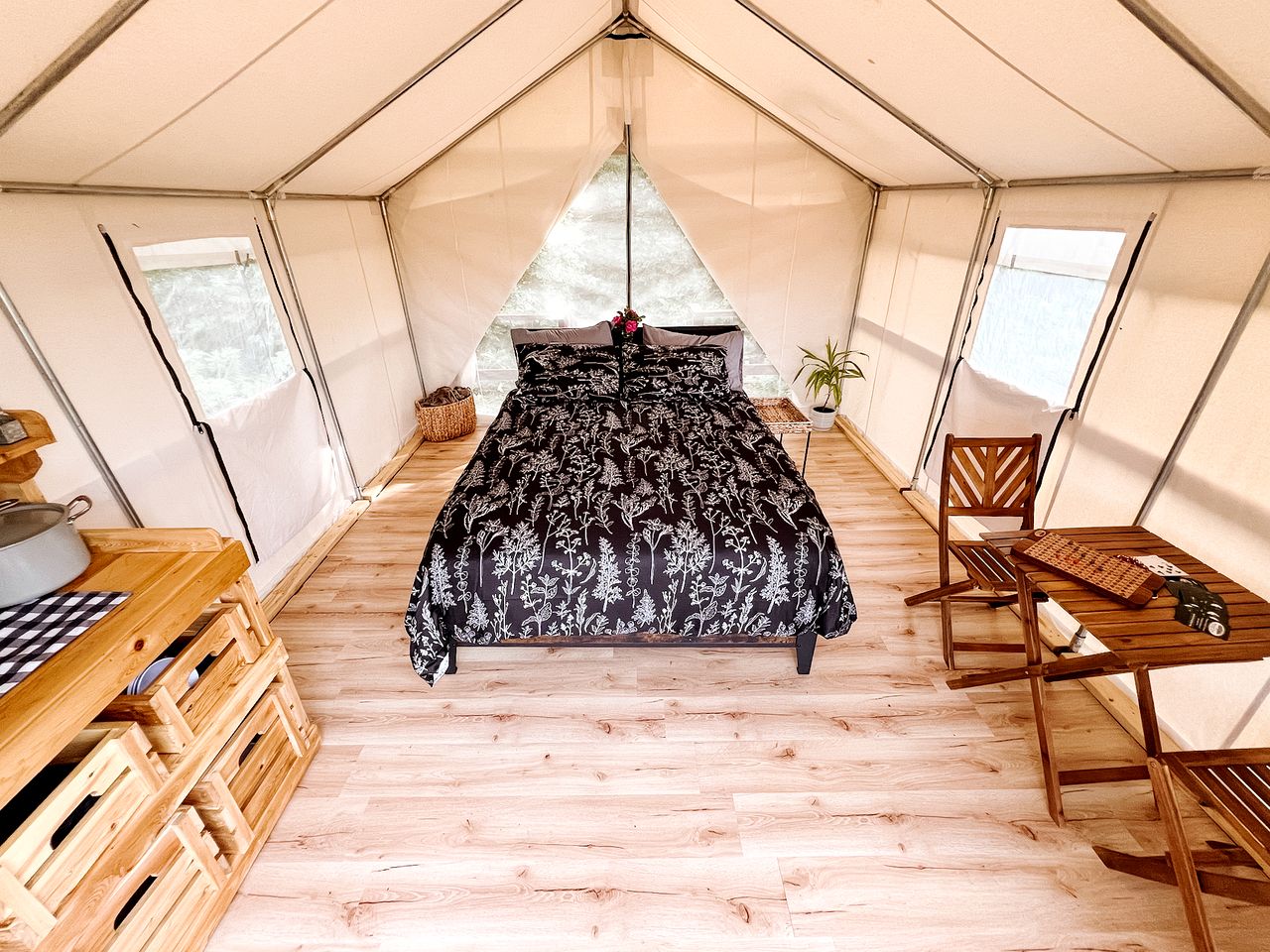 Relaxing Glamping Tents Amazing for an Unforgettable Experience in New Brunswick