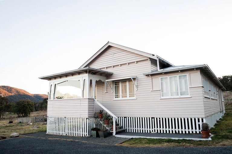 Cottages (Australia, Tenterfield, New South Wales)