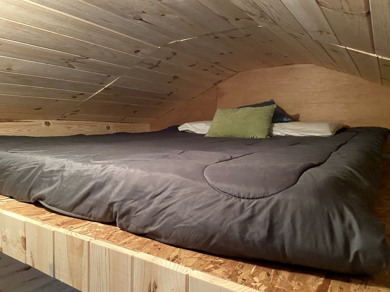 Quaint Tiny Cabins Great for a Couples Escape in Ontario