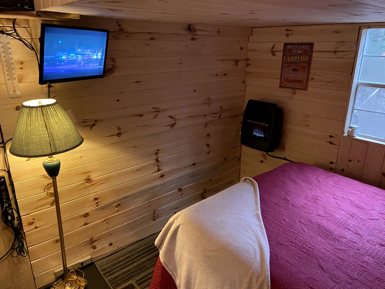 Quaint Tiny Cabins Great for a Couples Escape in Ontario