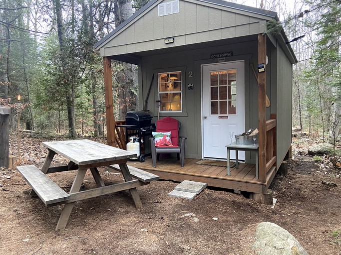 Quaint Tiny Cabins Great for a Couples Escape in Ontario