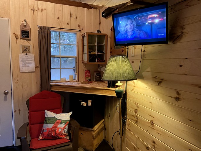 Cabins (Canada, Eganville, Ontario)