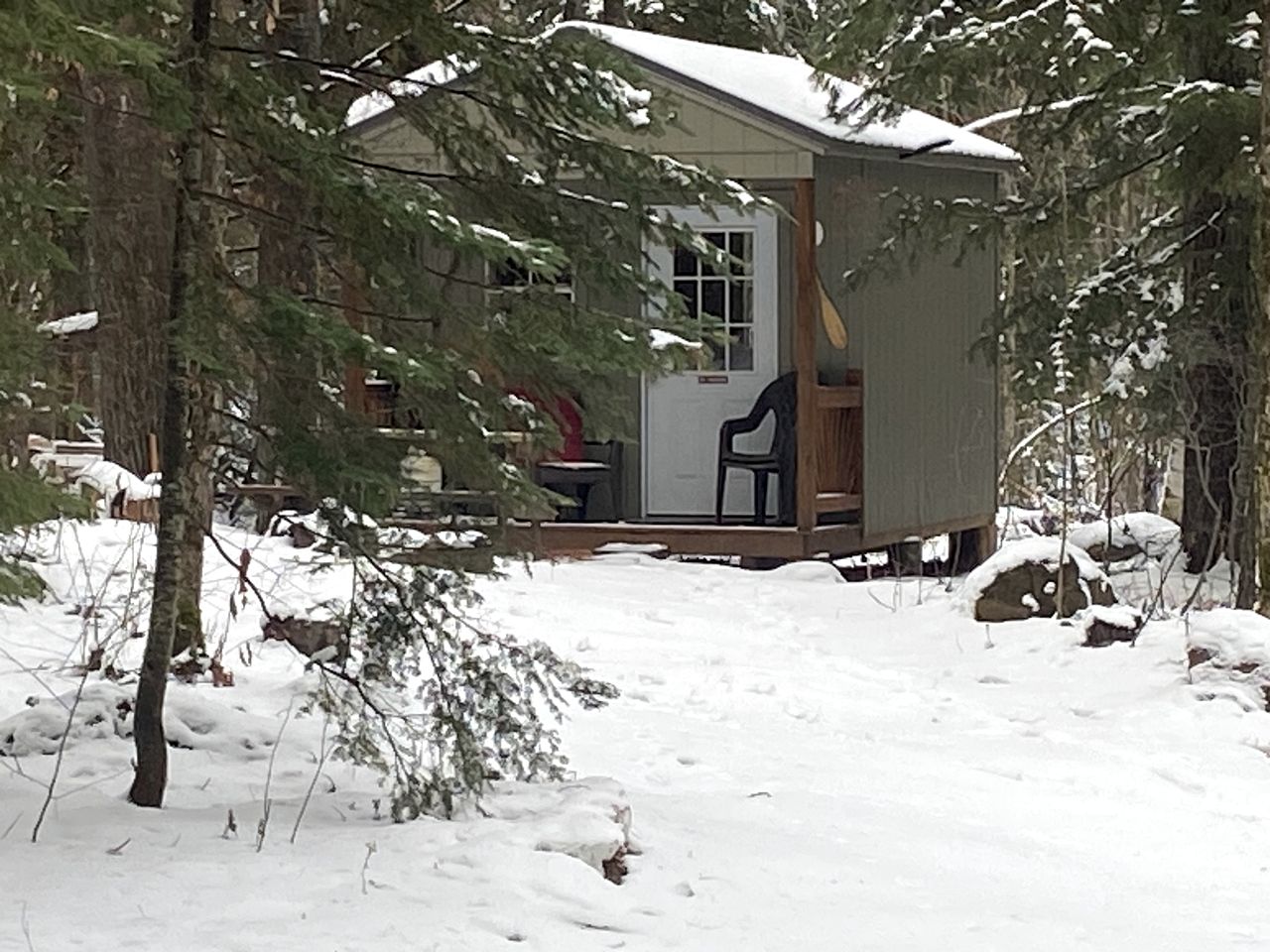 Quaint Tiny Cabins Great for a Couples Escape in Ontario