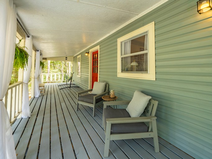 Cabins (United States of America, Brunswick, Georgia)