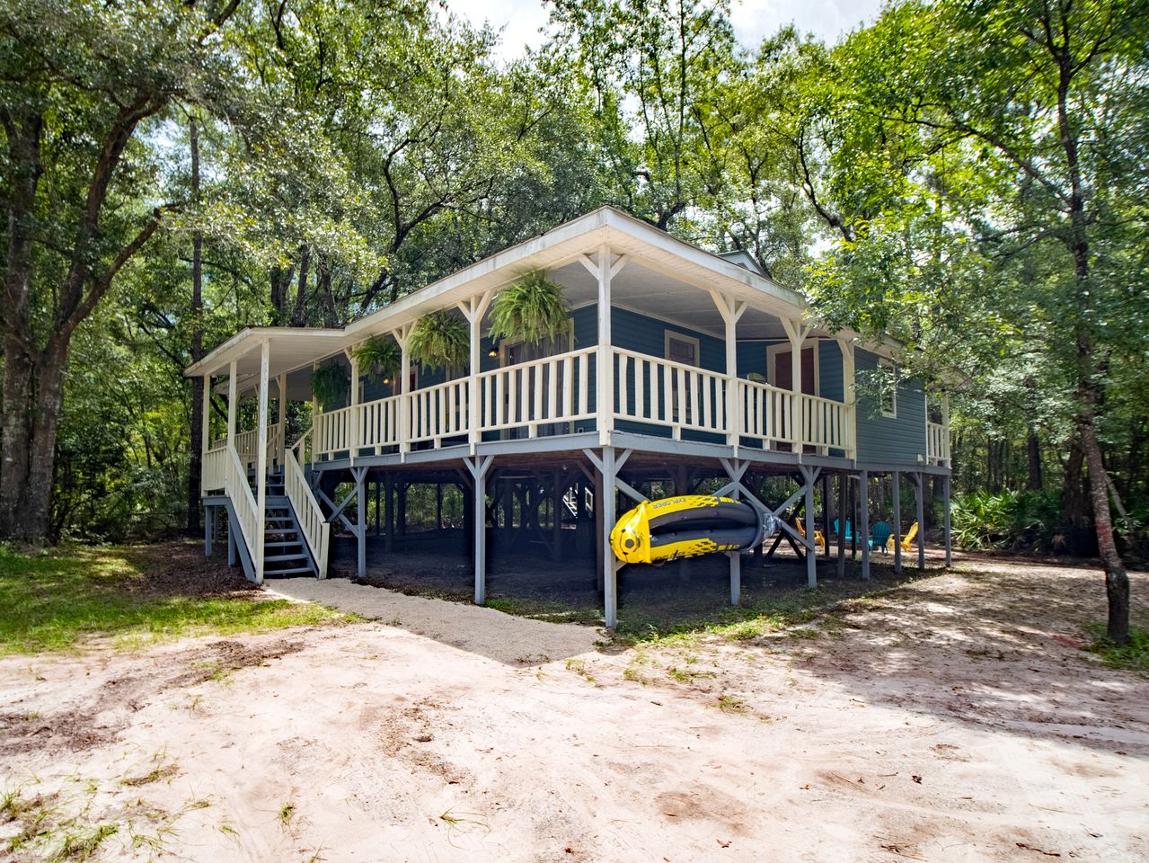 Charming Riverfront Cottage Private Deck and Views in Hortense, Georgia