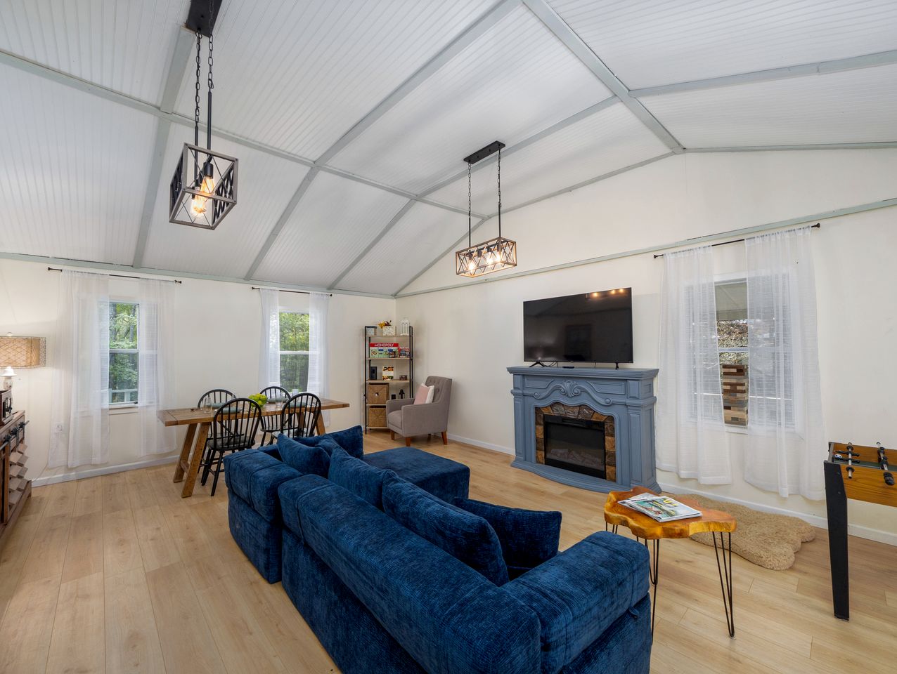 Charming Riverfront Cottage Private Deck and Views in Hortense, Georgia